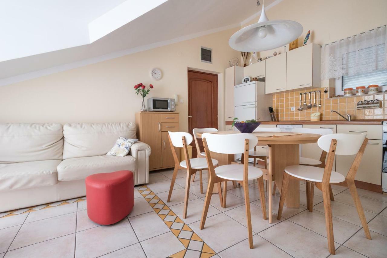 Apartman Nena Turanj Exterior foto